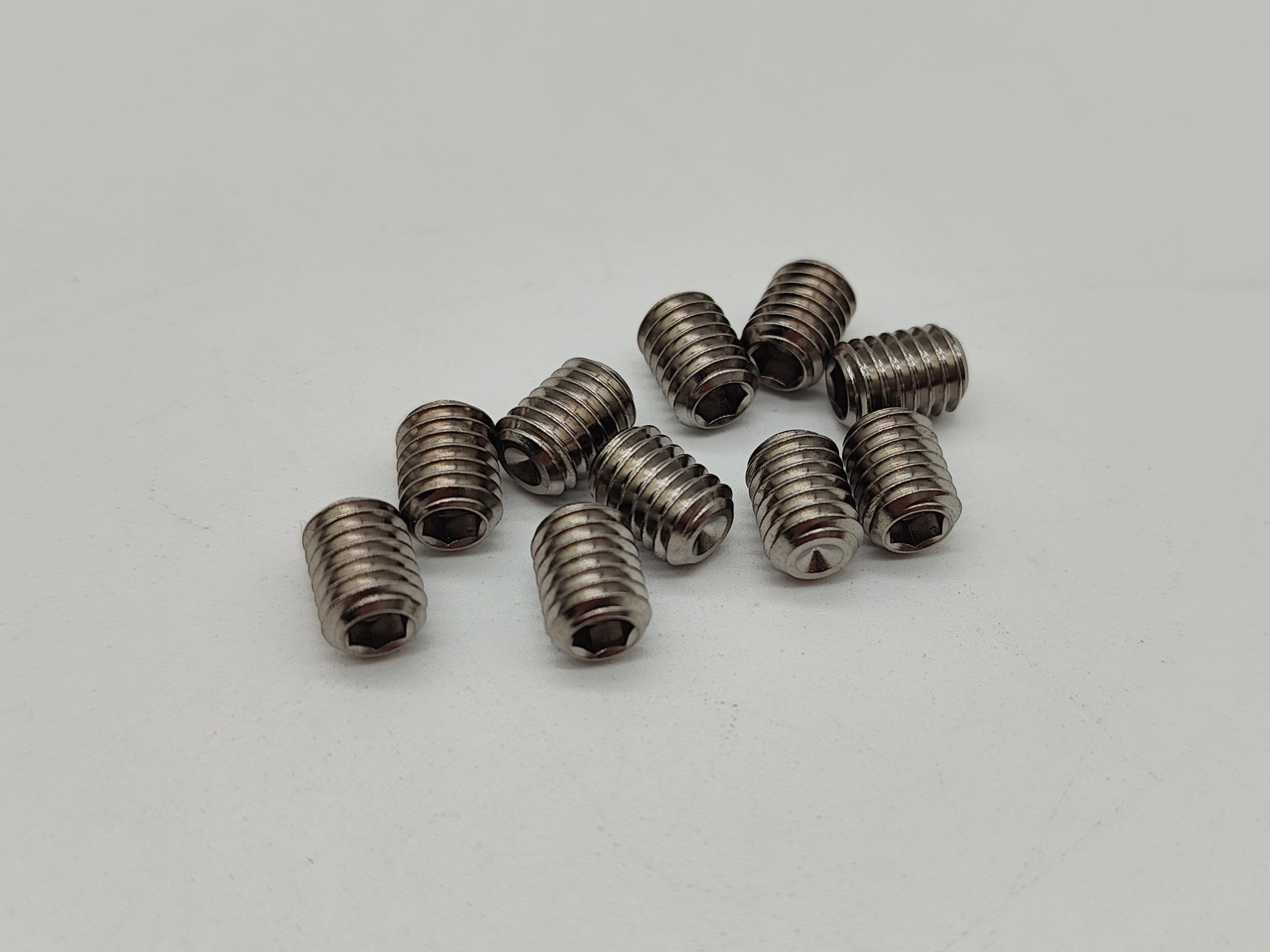 Hexagon Socket Set Screws with Cup Point M6x8mm